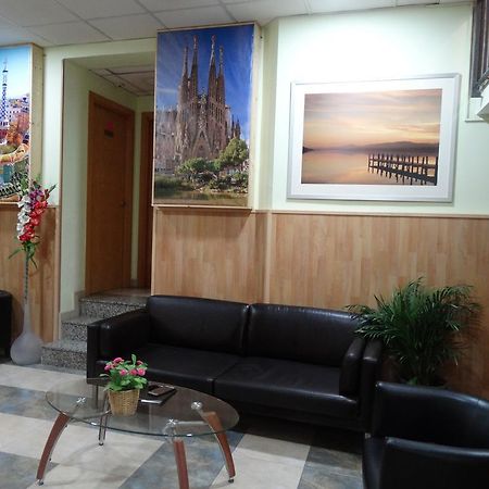 Hostal Mont Thabor Barcelona Exterior photo