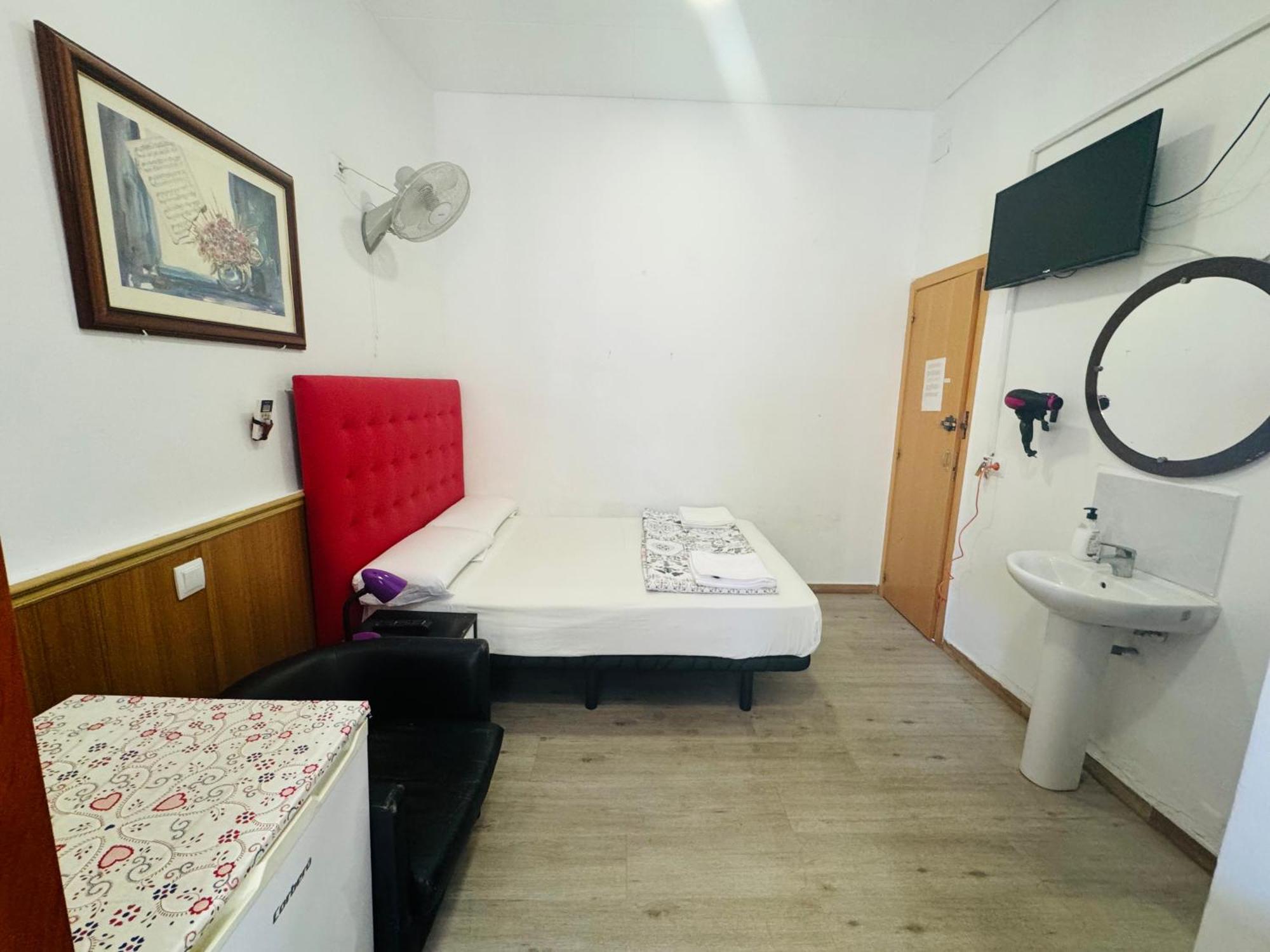 Hostal Mont Thabor Barcelona Exterior photo